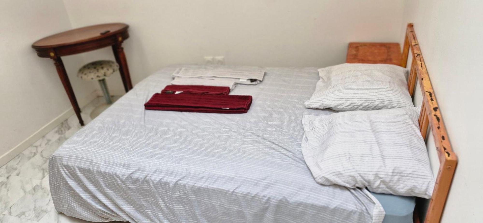 Bed And Breakfast Chez L'Habitant Marselha Quarto foto